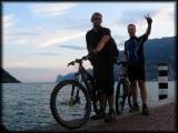 Nach sehr langer Schlußetappe sind wir gegen 20:30 endlich am Gardasee - wieder einmal haben wir die Alpen bezwungen!