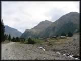 Die letzten alten Berghäuser im Val di Rezzalo beim Kurbeln gen Passo dell Alpe