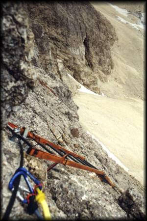 Trotz Nebel zu Beginn und keinerlei Aussicht oben ein netter Steig - der Merlone-Steig war der erste Test für mein neues Klettersteigset ...