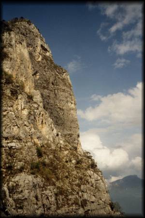 Richtig schöne Steilwand direkt am Westufer des Gardasees