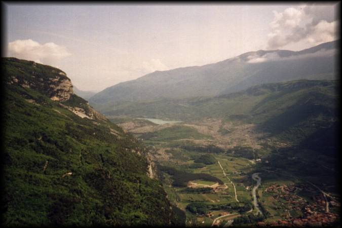 Schöne Aussicht ins Sarca-Tal mit dem Lago di Cavedine