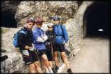 Robert, Wieland, Charly und Marie-Theresa vorm Tremalzo-Tunnel