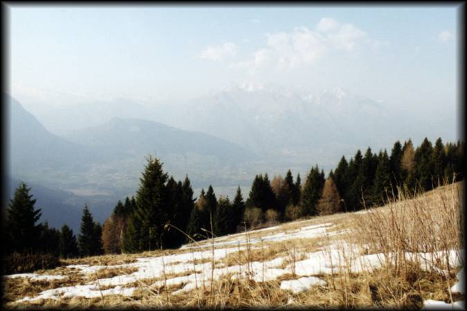 Der Lohn für die Mühe: Herrliche Aussicht am Monte Misone bis zur Adamella-Region mit ihren vergletscherten Gipfeln