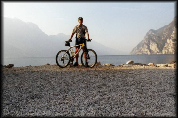 Beginn eines schönen Bike-Tages am Gardasee-Ufer