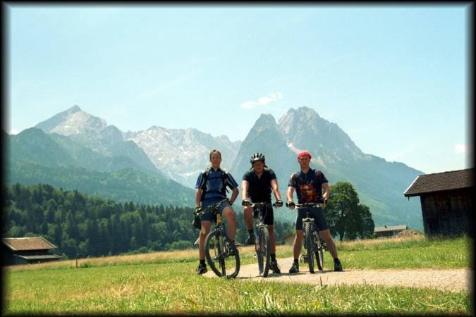 Eine grandiose Tour war's: Nach fordernden 150 km und mehr als 4000 hm waren wir nach drei Tagen wieder gesund zurück in Garmisch