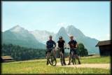 Zurück in Garmisch: Ralph , Andi und ich vor Alpspitze, Waxensteinen und Zugspitze