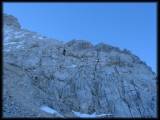 Patrick im Mittelteil der Nordwand-Ferrata kurz nach dem Steigbuch - in dem Abschnitt konnte man quasi schneefrei gen Gipfel kraxeln ...