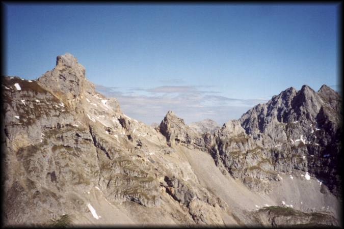 Tolles Bergpanorama beim Aufstieg zur Kirchl-Spitze