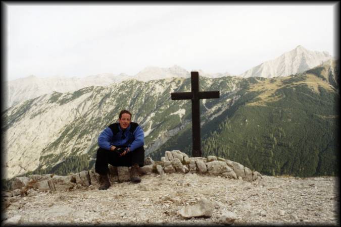 Der Aufstieg von der Halleranger Alm zu Fuß Richtung Lafatscher Joch ist ohne Bike nicht sonderlich anstrengend