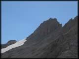 Die zwei kleinen Punkte am Grat sind zwei Bergsteiger bei der Begehung des Heilbronner Höhenwegs