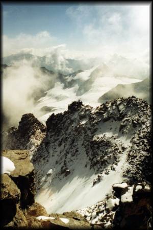 Auf 3521 m: Es war einfach ein tolles Gefühl dort oben auf der Hohen Angelusspitze zu sitzen und den Blick in die Ferne schweifen zu lassen
