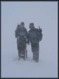 Chris und Andi an der Suldenspitze, die wir im dichten Schneesturm erst nach längerem Suchen gefunden haben ...