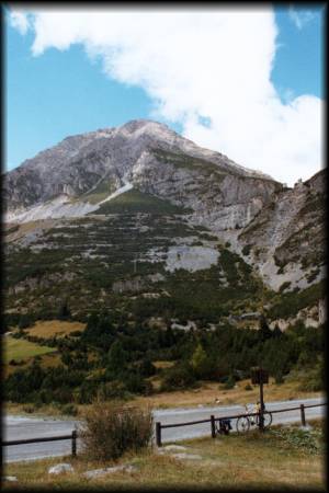 Blick hinauf zu den Torri di Fraele: Von Bormio bin ich spontan direkt gen Lago Cancano gestrampelt statt der langen Kurbelei über Grosio