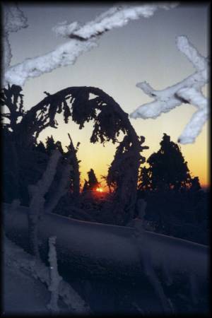 So einen Sonnenuntergang am Großen Feldberg im Winter muß man einfach mal live miterlebt haben